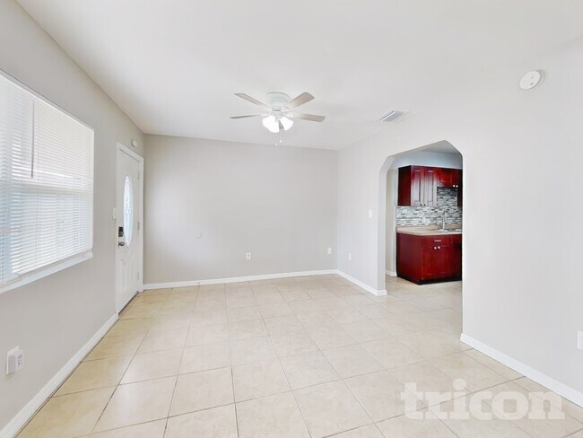 Foto del edificio - 1707 W Hanlon St