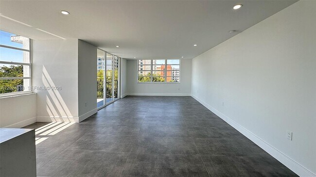 Foto del edificio - 2780 NE 183rd St