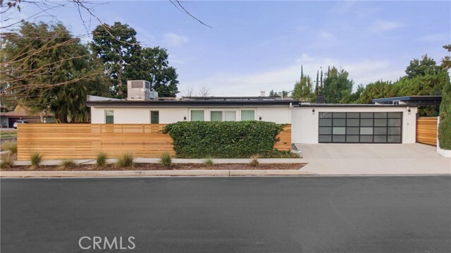 Foto principal - 17601 Romar St