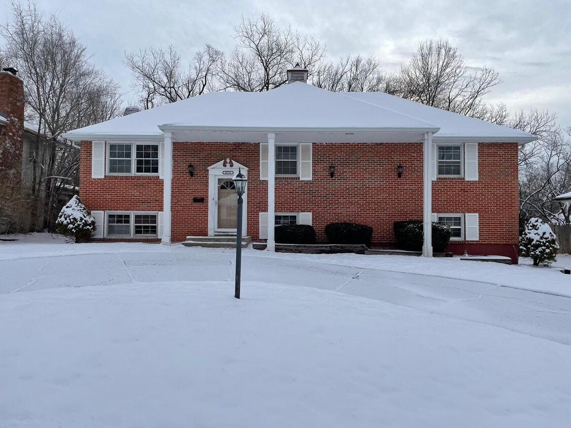 8733 Tennessee Ave, Raytown, MO 64138 House Rental in Raytown, MO