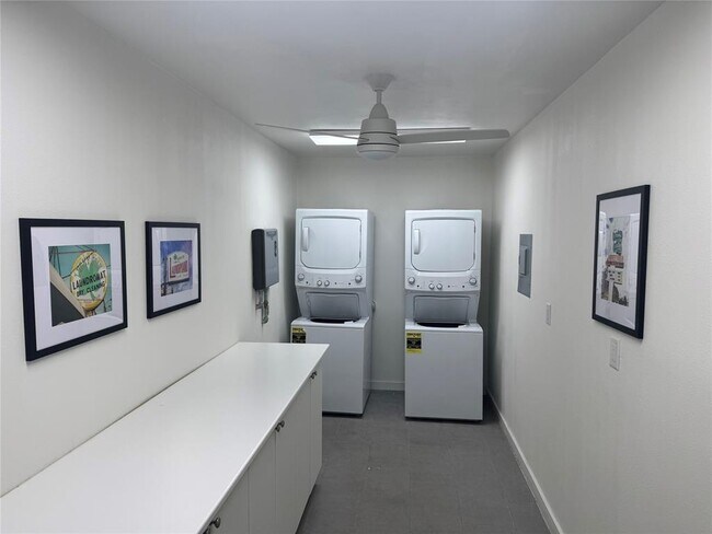 Foto del edificio - 2514 W 12th St