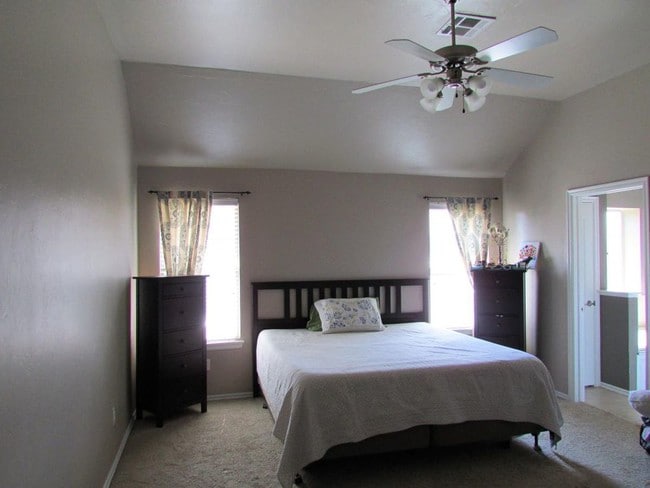 Building Photo - 3016 Cruden Dr