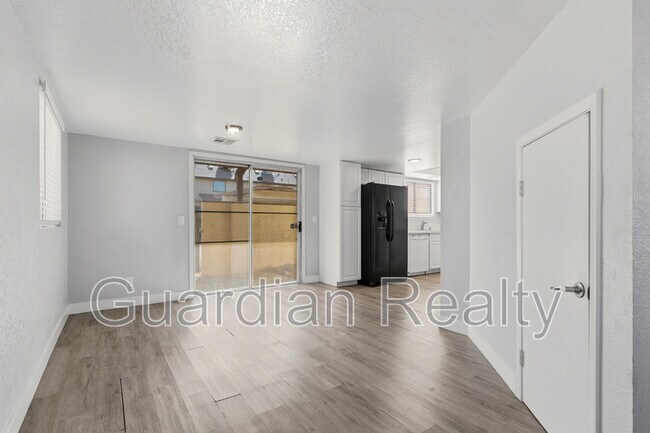 Foto del edificio - 509 Kristin Ln