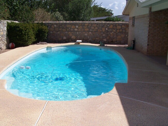 Foto del edificio - 10620 Prince George Ln