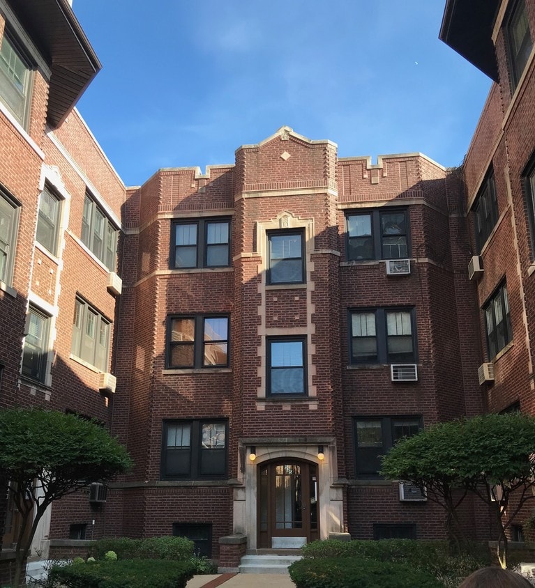 Primary Photo - 535 W Addison St