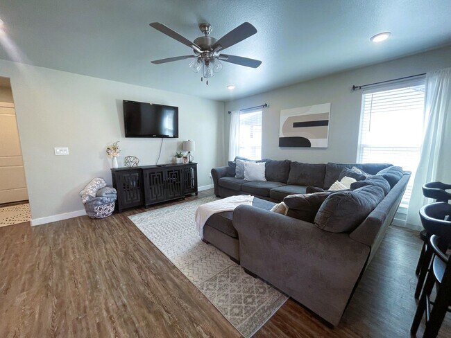 Foto del edificio - Stunning Two Bedroom Home In Bell Farms!