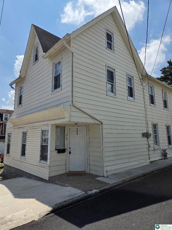 Building Photo - 213 N 8th St