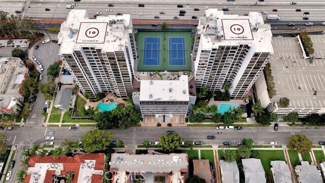 Foto del edificio - 343 Pioneer Dr
