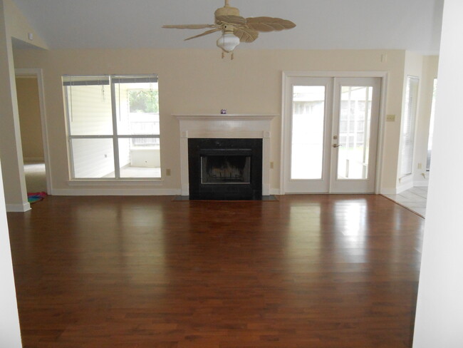 Living Room - 104 Amanda Dr.