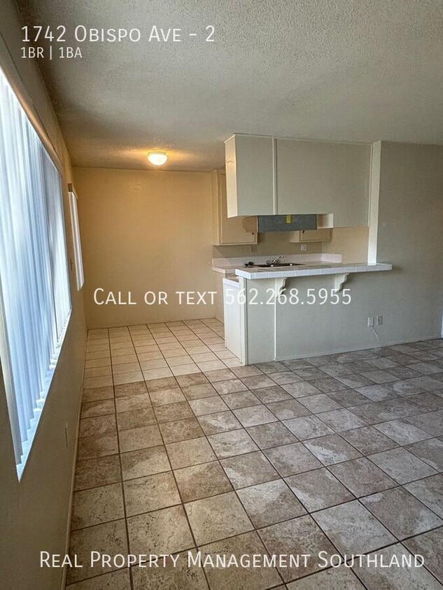 Foto principal - Spacious 1 BD + 1 Bath in gated building i...