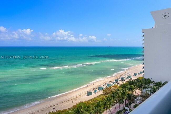Foto del edificio - 6899 Collins Ave
