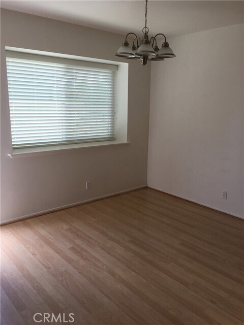 Building Photo - 4734 Cielo Dr