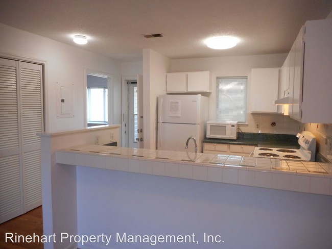 Building Photo - 1596 Eagles Pl