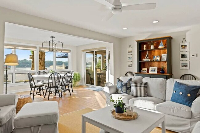 Foto del edificio - 4612 W Lake Shore Dr
