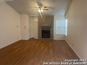 Foto del edificio - 803 Meadow Dale