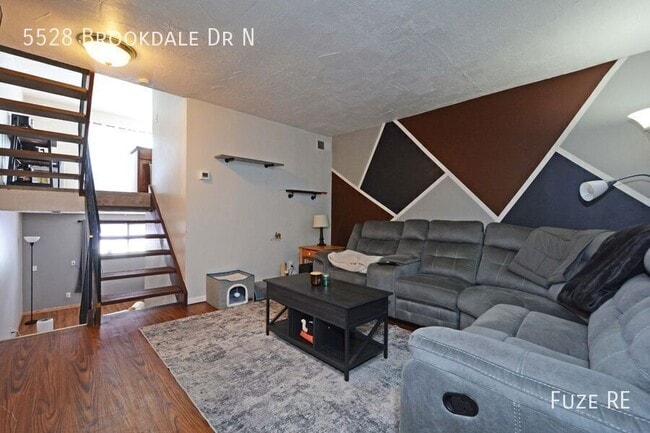 Building Photo - 5528 Brookdale Dr N