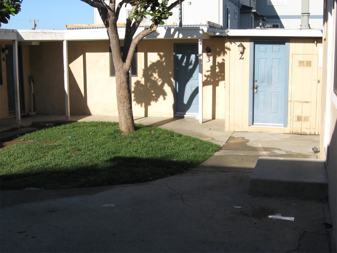 1214 San Pablo Ave Unit 3, Seaside, CA 93955 Room for Rent in Seaside
