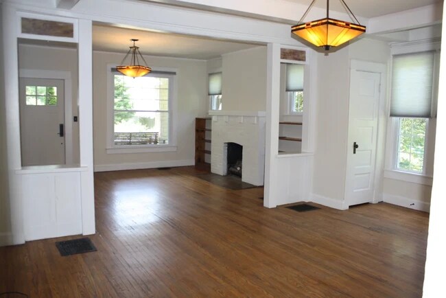 Foto del edificio - 611 S Park Ave