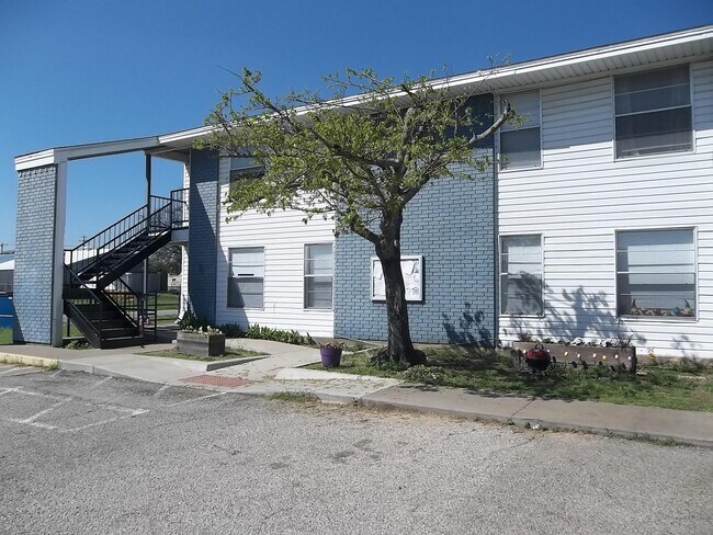 Building Photo - 401 E Polk Ave