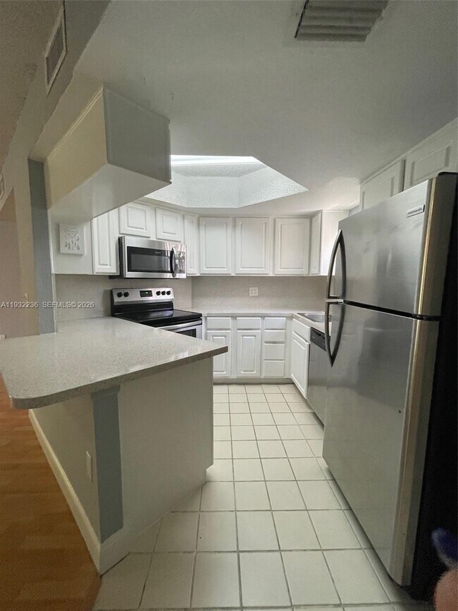 Building Photo - 8215 Lake Dr