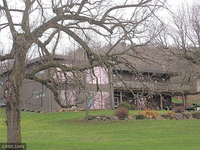 Foto del edificio - 61 Oak Ridge Dr