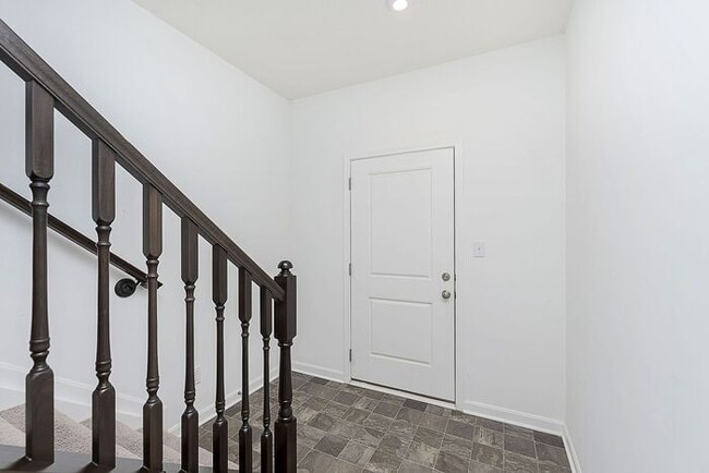 Building Photo - Awesome 5 Bedroom In Great McCordsville Lo...