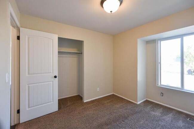 Building Photo - 5513 W Heath Cir