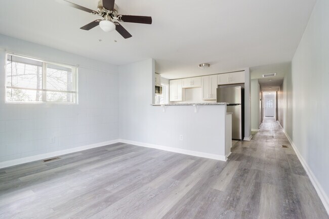 Building Photo - 2213 Fitzgerald Ave