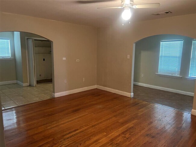 Foto del edificio - 3548 Rosewood St