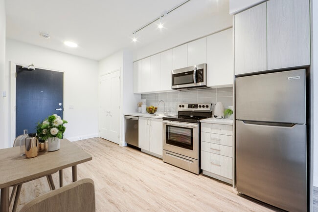 Building Photo - Bloom