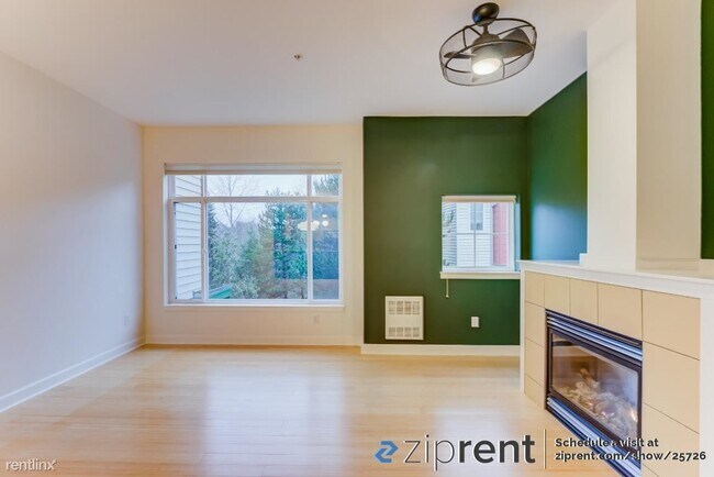 Foto del edificio - 3 br, 3 bath Townhome - 7426 Newcastle Gol...
