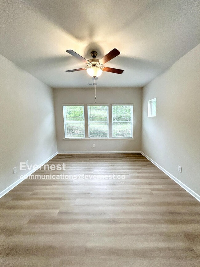 Building Photo - 307 Pawley Dr