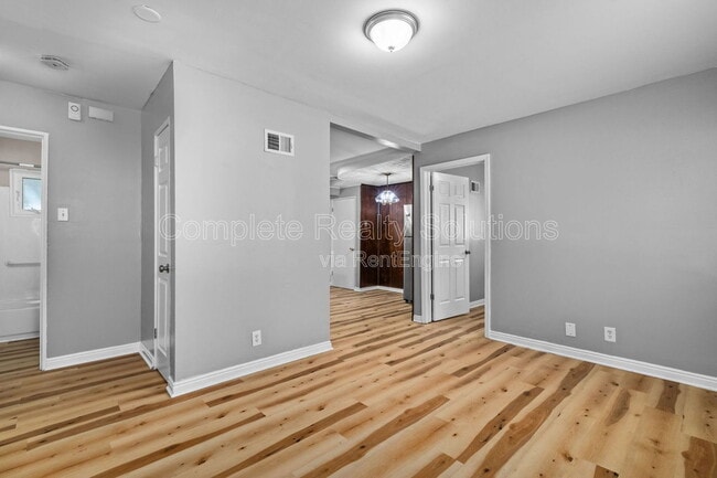 Photo - 10465 Lord Dr House