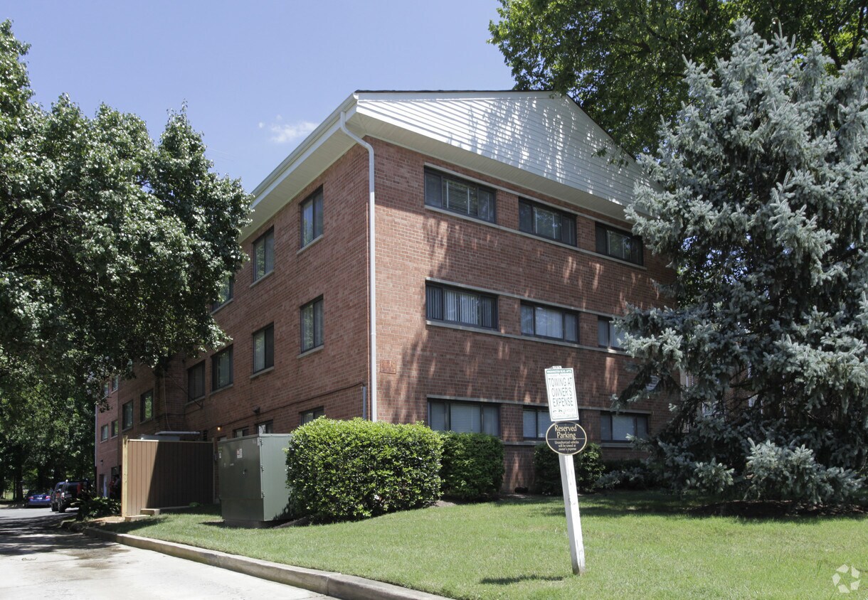 Foto del edificio - Washington Blvd Apartments