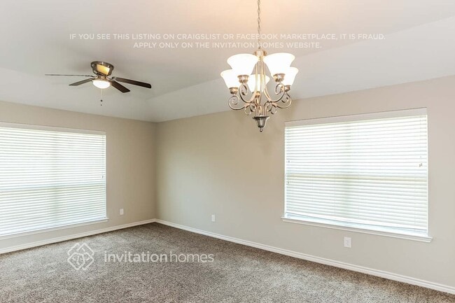 Building Photo - 904 Peach Ln