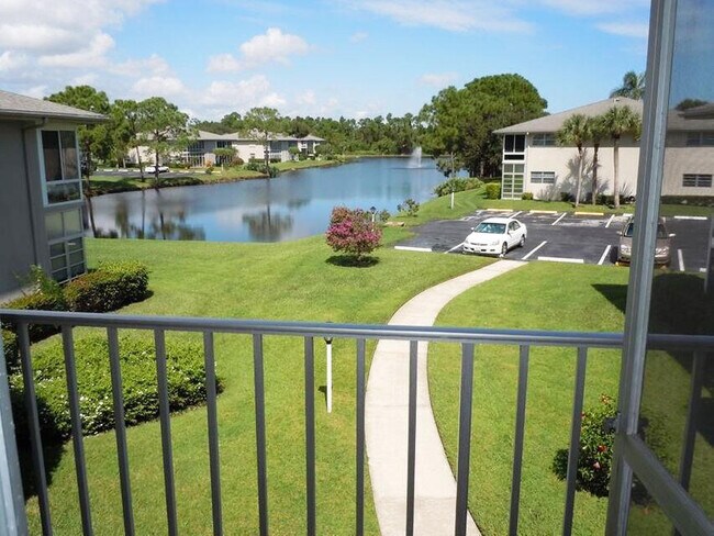 Foto del edificio - 7 Lake Vista Trail