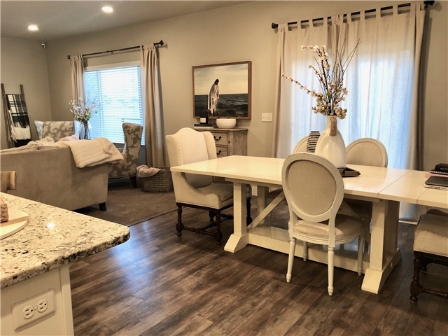 Great room & dining - 595 W Koins Way