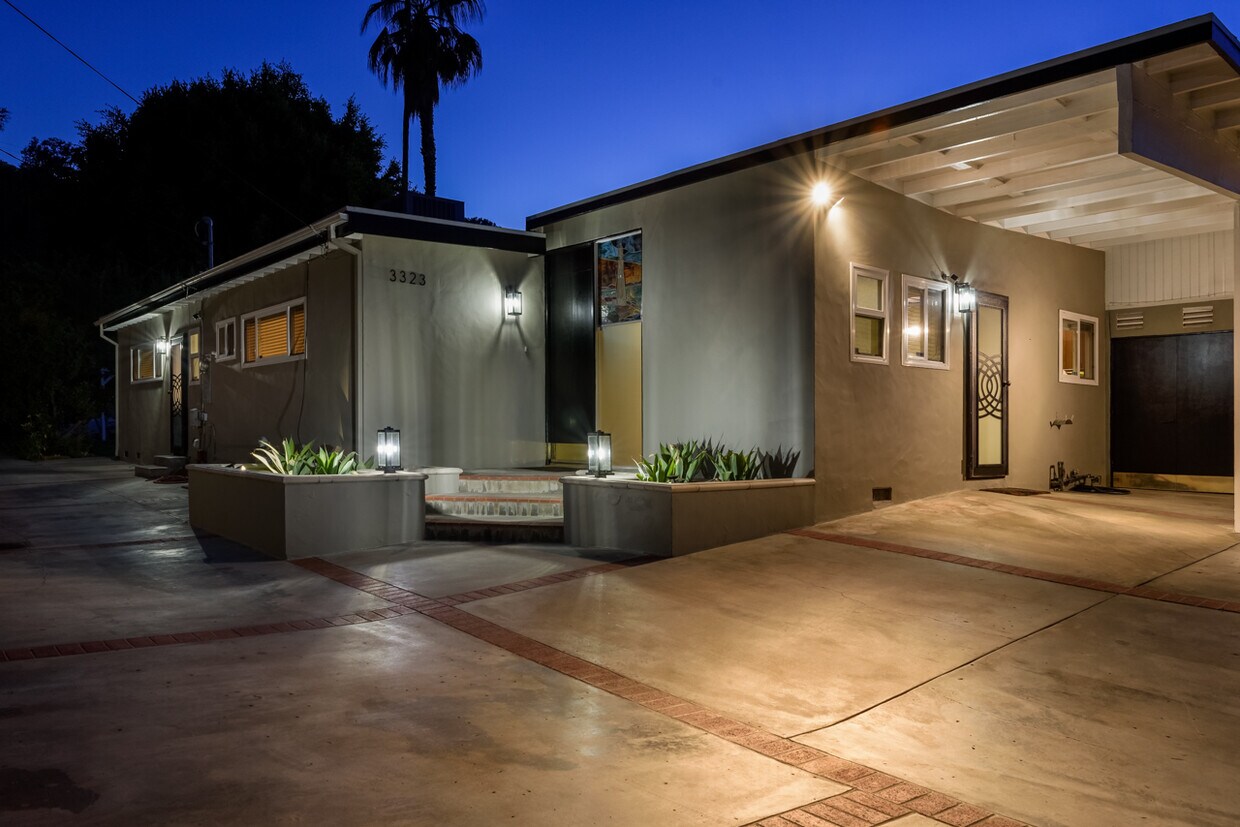 3323 Ione Dr, Los Angeles, CA 90068 House Rental in Los Angeles, CA