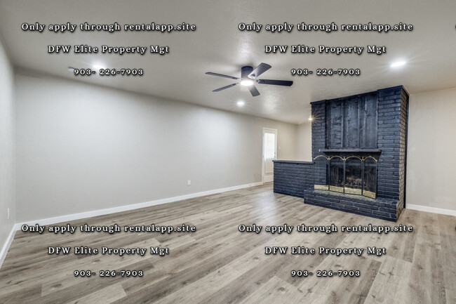 Building Photo - 1417 Kitty Hawk Dr
