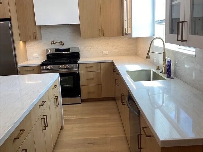 Building Photo - 5923 Haas Ave