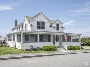 Building Photo - 63 Glades Rd