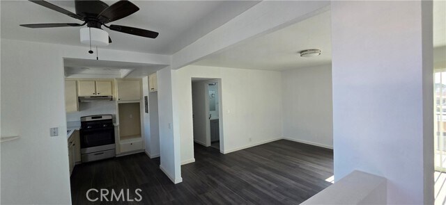 Foto del edificio - 840 S Anaheim Blvd