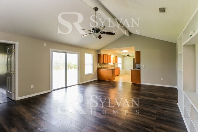 Foto del edificio - Gorgeous 3BR 2BA home with nice curb appeal