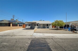 Building Photo - 1405 E Bridger Ave