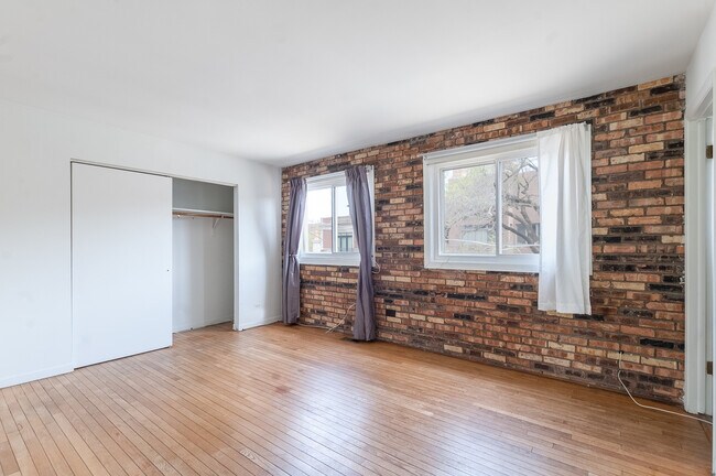 Building Photo - 1255 W Belden Ave