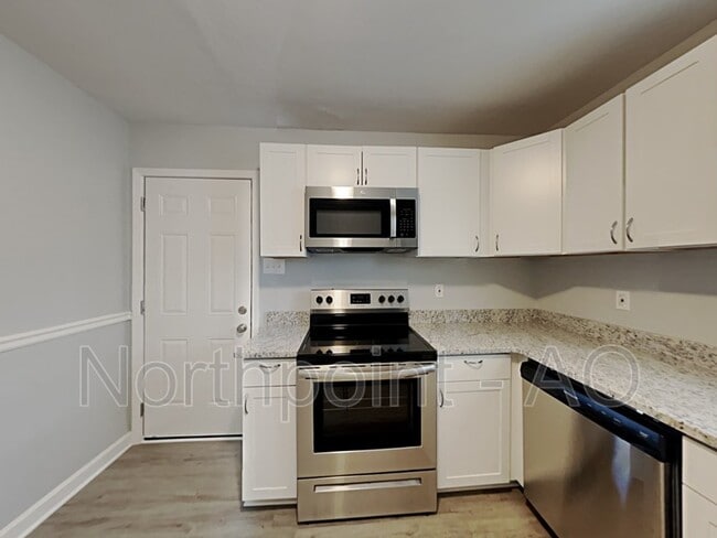 Building Photo - 447 Burks Pl