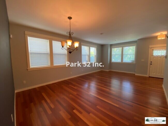 Foto del edificio - 8420 155th St Ct E