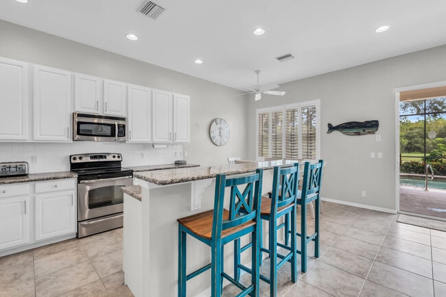 Building Photo - 9286 Spanish Moss Way