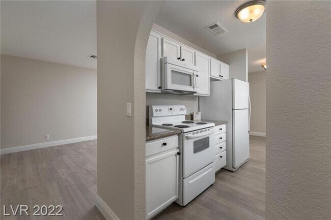 Foto del edificio - 1814 N Decatur Blvd