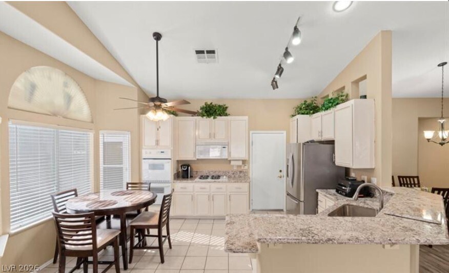 Foto del edificio - 6578 Hedge Top Ave